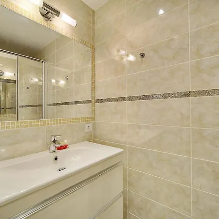 Appartement Confortable 2 Pieces, Hyper Centre- Centre A1b237